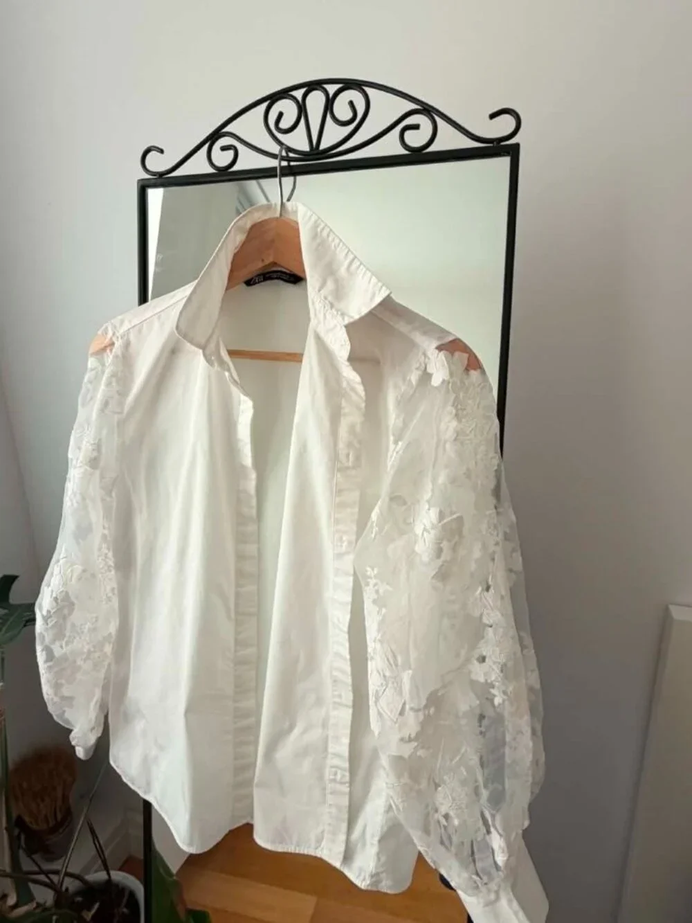 Zara White Flora Sheer Puff Sleeve Organza Blouse shirt Size XS